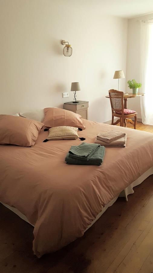 Les Chambres De Marthe Mesnay Εξωτερικό φωτογραφία