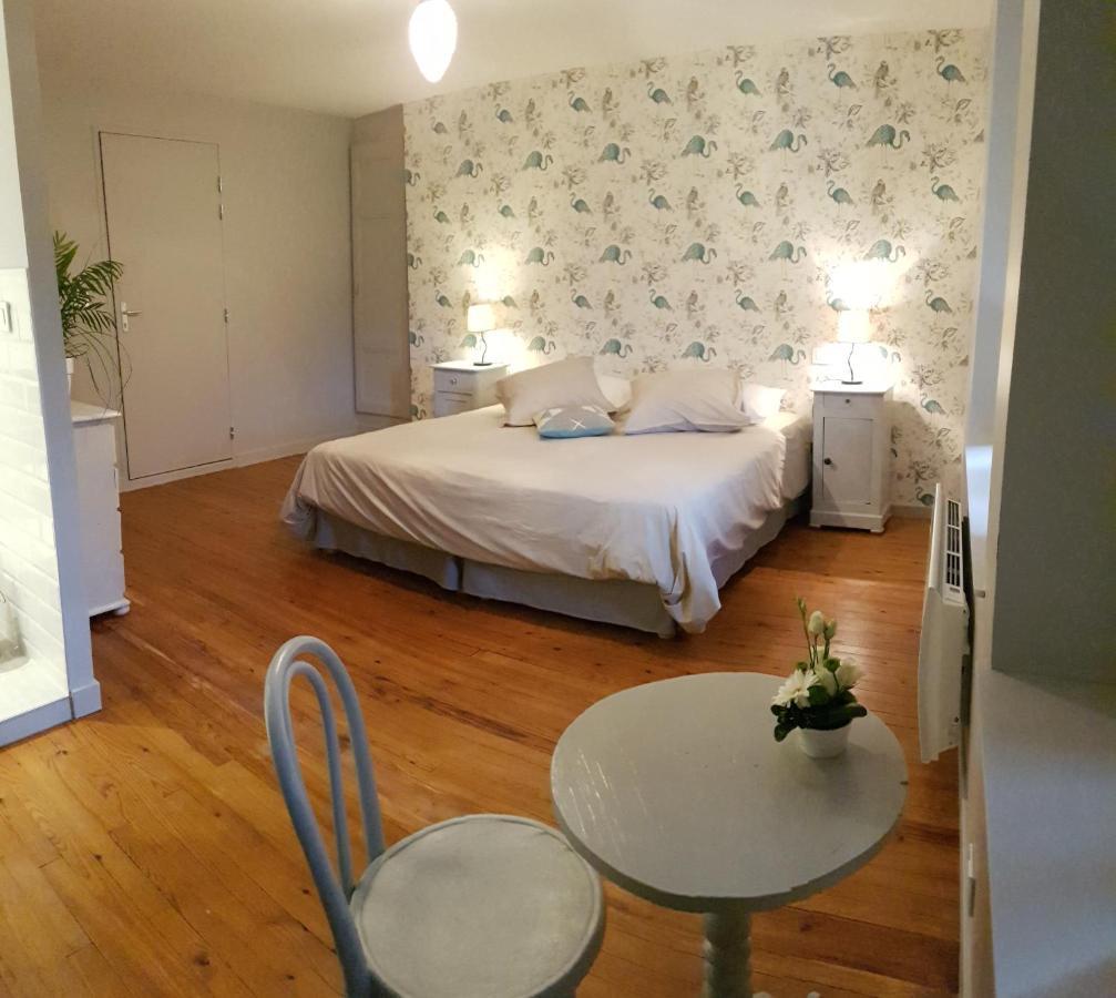 Les Chambres De Marthe Mesnay Εξωτερικό φωτογραφία